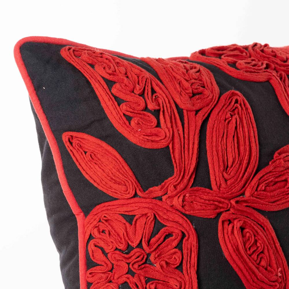 Les Ottomans Embroidered cotton cushion EBC39 Nuova