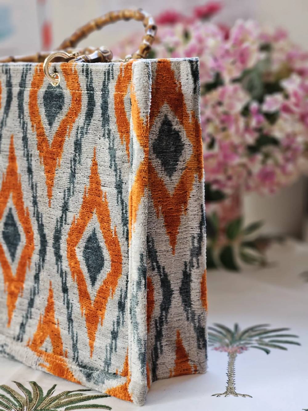 Les Ottomans Silk velvet ikat bamboo tote TSP14 In Linea