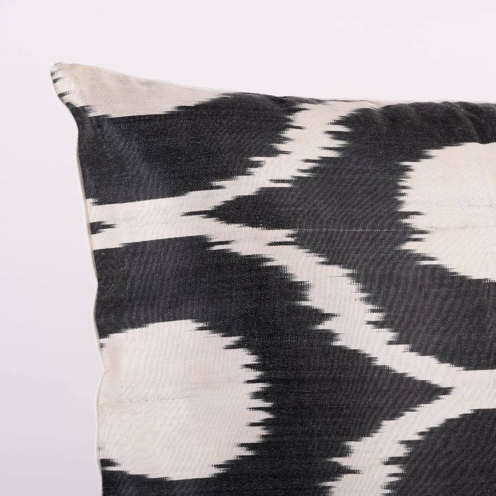 Les Ottomans Ikat silk cushion S239 Economico