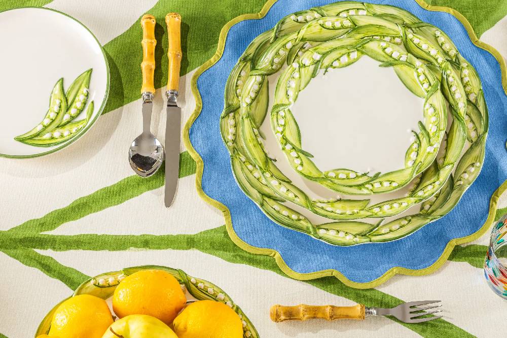 Les Ottomans Lilly of the valley handpainted ceramic dessert plate Offerta Giorno del Papà