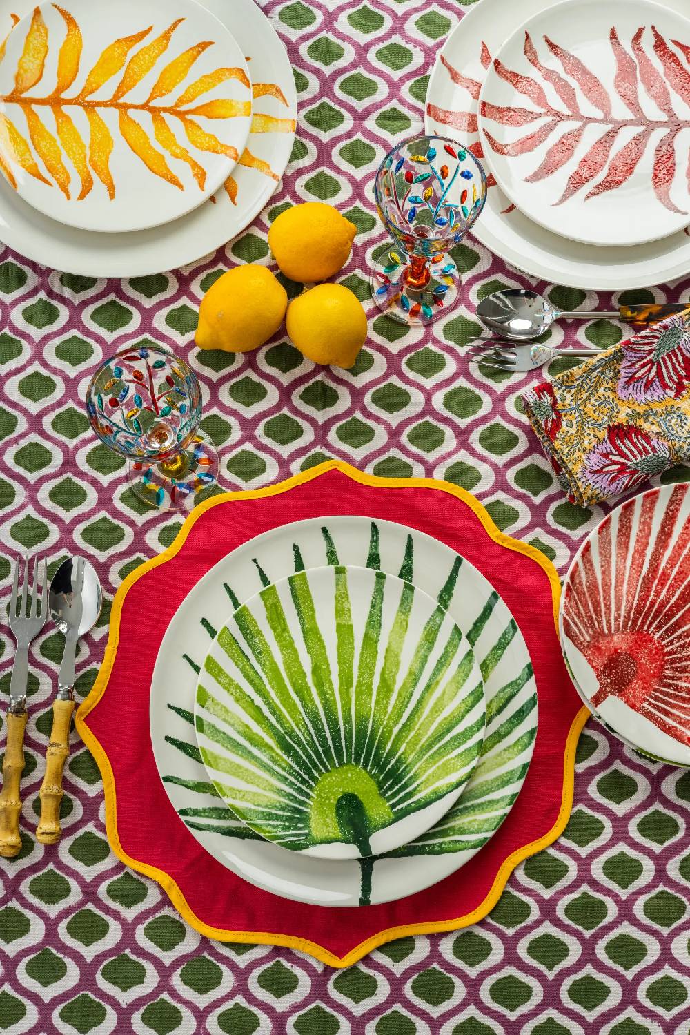 Les Ottomans Ceramic plate leaves LE06 Offerte speciali