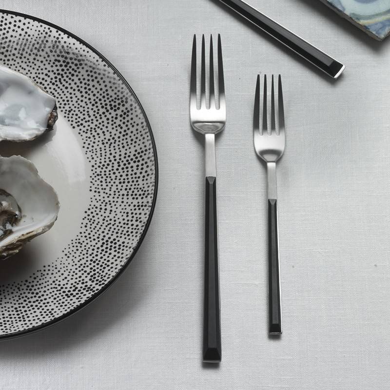 Pintinox Sushi Pro » Set 24 posate da tavola in acciaio satinato con manico nero Offerte giornaliere